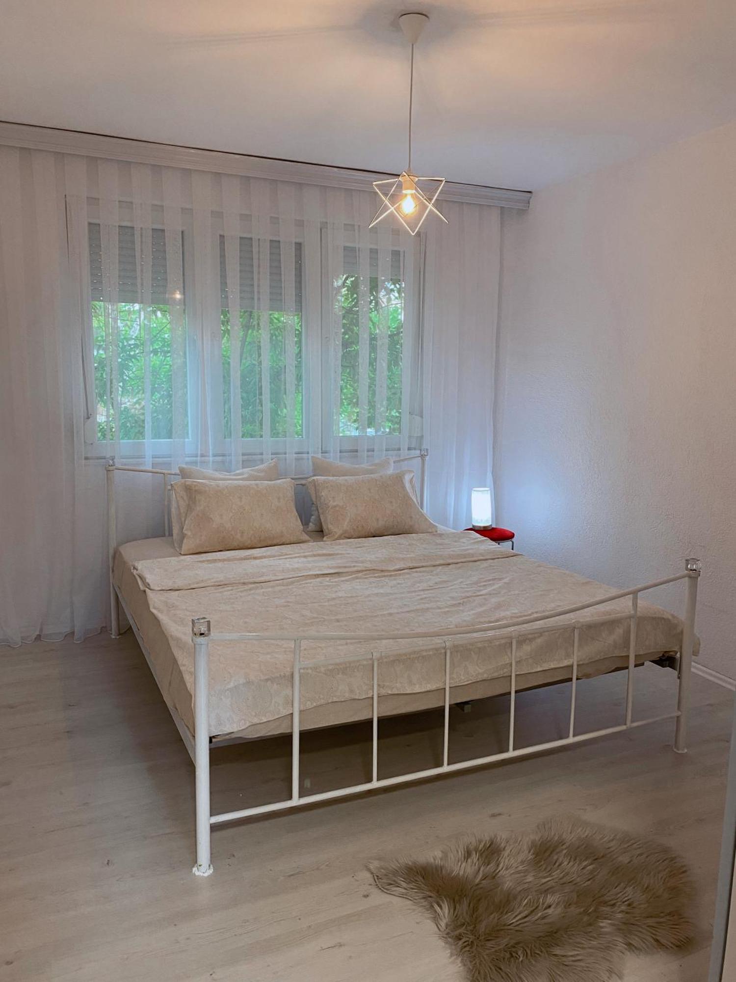 Hotspot Apartments - City Center Приштина Экстерьер фото