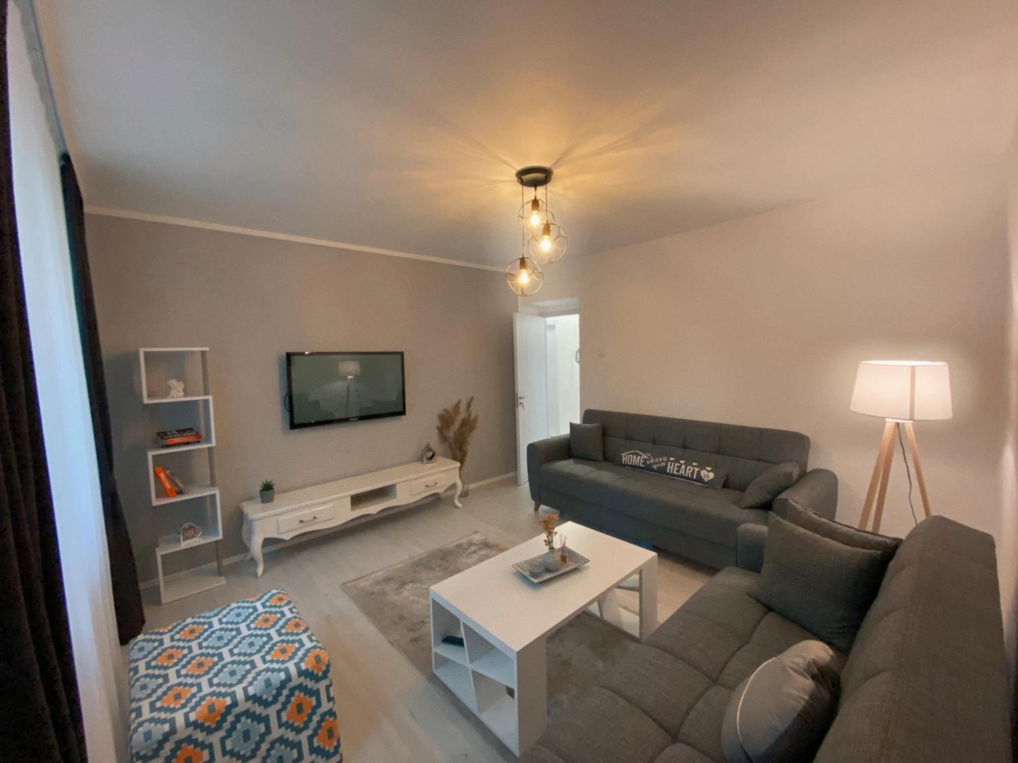 Hotspot Apartments - City Center Приштина Экстерьер фото